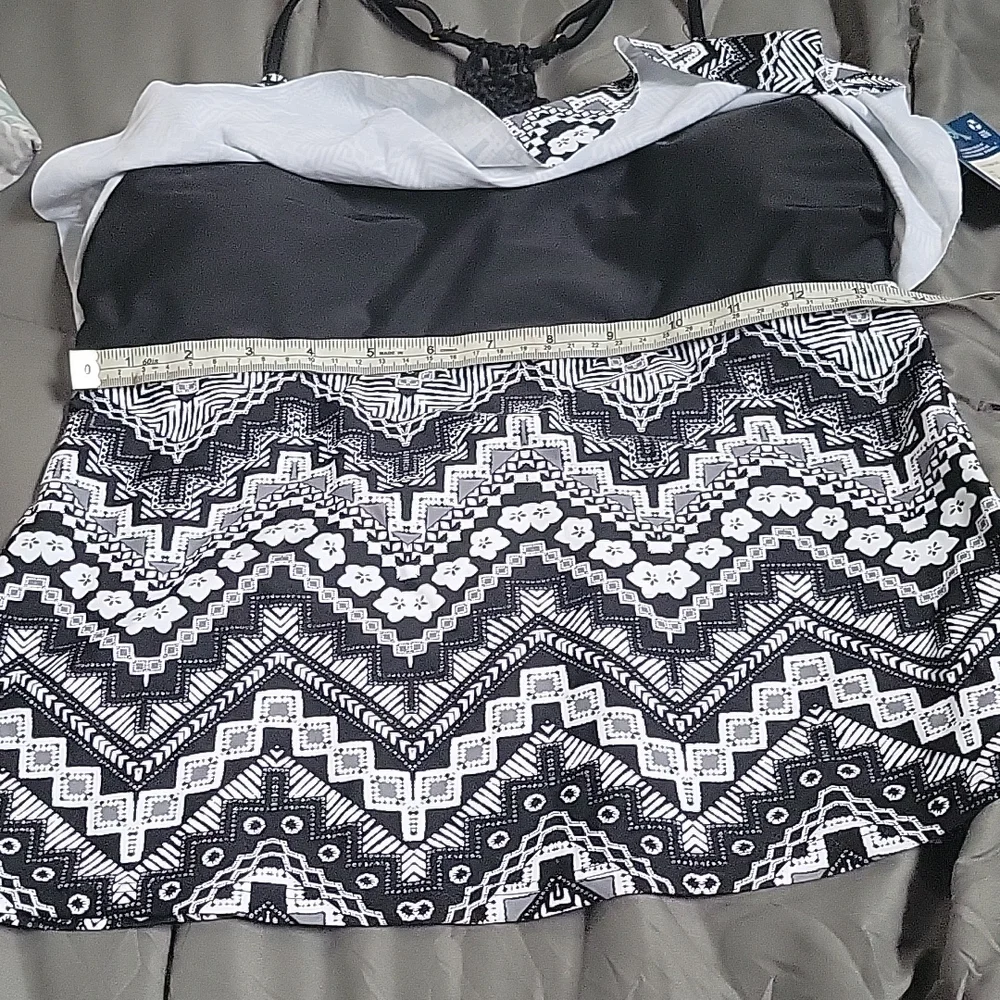 SWIM TOP - Picture 5 of 7